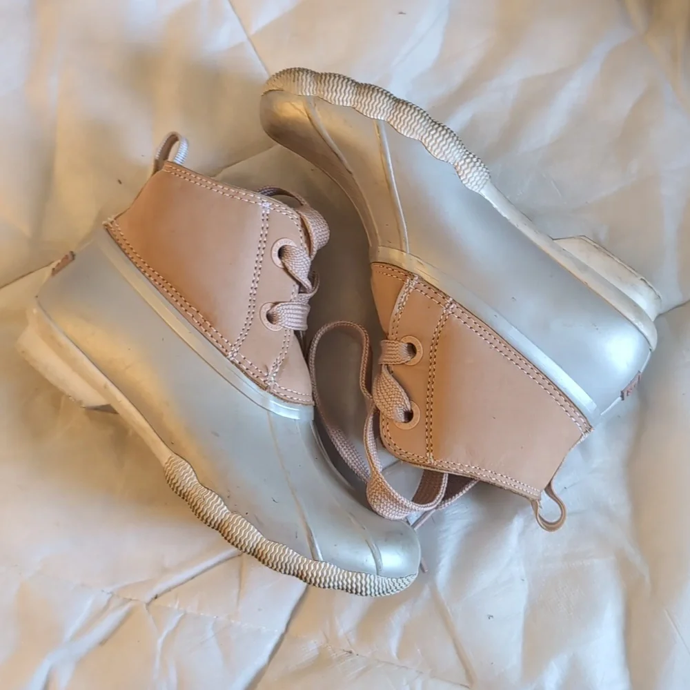 Sperry Top Sider Saltwater 2-Eye Nubuck Duck Rain Winter Pink + Silver